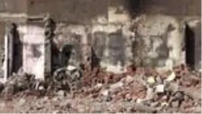 Kaçak yapılardan arındırılan tarihi burçta kitabe ve nişler ortaya çıktı Kaçak yapılardan arındırılan tarihi burçta kitabe ve nişler ortaya çıktı