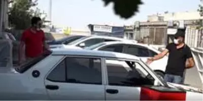 Maske kullanımına dikkat çekmek için sosyal deney yapan görevli, 'koronayım' deyince az kalsın dayak yiyordu Maske kullanımına dikkat çekmek için sosyal deney yapan görevli, 'koronayım' deyince az kalsın dayak yiyordu