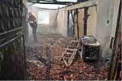 79 yaşındaki yaşlı kadını benzin dökerek yakıp öldürmüştü: Yıllar sonra trafik kontrolünde yakalandı 79 yaşındaki yaşlı kadını benzin dökerek yakıp öldürmüştü: Yıllar sonra trafik kontrolünde yakalandı