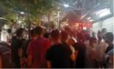 Manisa'da vatandaşların kuyumcu tarafından dolandırıldığı iddiası Manisa'da vatandaşların kuyumcu tarafından dolandırıldığı iddiası