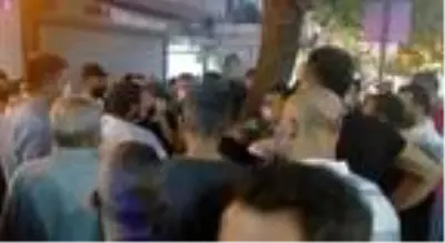 Manisa'da vatandaşların kuyumcu tarafından dolandırıldığı iddiası Manisa'da vatandaşların kuyumcu tarafından dolandırıldığı iddiası