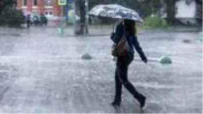 Meteoroloji 6 il için uyardı: Gök gürültülü sağanak yağış bekleniyor Meteoroloji 6 il için uyardı: Gök gürültülü sağanak yağış bekleniyor