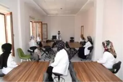 Muş'ta güzellik ve saç bakım kursu açıldı Muş'ta güzellik ve saç bakım kursu açıldı