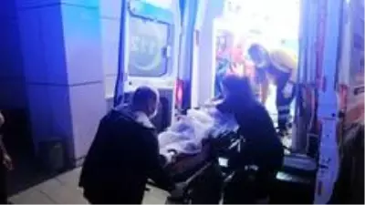Önce husumetlisini sonra da kavgayı ayırmak isteyen kuzenini bıçakladı Önce husumetlisini sonra da kavgayı ayırmak isteyen kuzenini bıçakladı