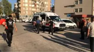 Şanlıurfa'da karakol önünde taşlı sopalı kavga: 7 yaralı Şanlıurfa'da karakol önünde taşlı sopalı kavga: 7 yaralı
