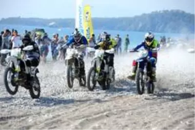 Sea To Sky Enduro yarışları tamamlandı Sea To Sky Enduro yarışları tamamlandı