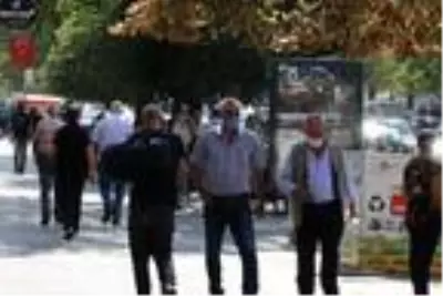 Sokakta yürürken sigara içme yasağına vatandaştan destek Sokakta yürürken sigara içme yasağına vatandaştan destek