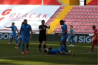 Süper Lig: Kayserispor: 1 BB.Erzurumspor: 3 (Maç sonu) Süper Lig: Kayserispor: 1 BB.Erzurumspor: 3 (Maç sonu)