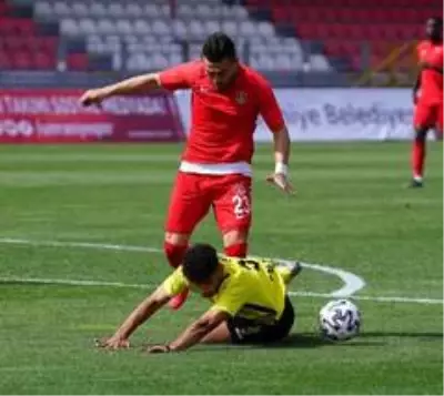 TFF 1. Lig: Ümraniyespor: 1 İstanbulspor: 3 TFF 1. Lig: Ümraniyespor: 1 İstanbulspor: 3