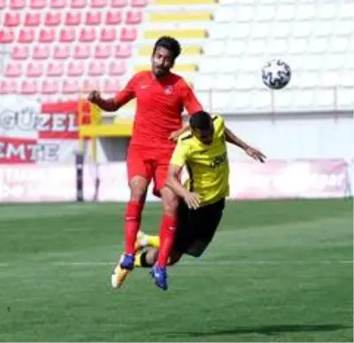 TFF 1. Lig: Ümraniyespor: 1 İstanbulspor: 3 TFF 1. Lig: Ümraniyespor: 1 İstanbulspor: 3