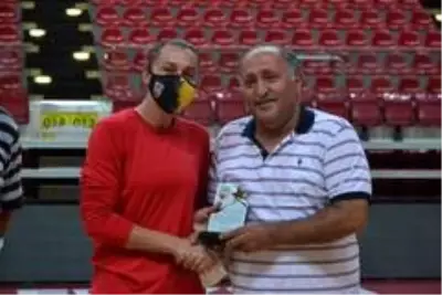 Tuğçe Canbaz Bellona Kayseri'de Tuğçe Canbaz Bellona Kayseri'de