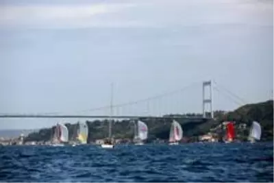 Yelkenler İstanbul Boğazı'nda açıldı Yelkenler İstanbul Boğazı'nda açıldı