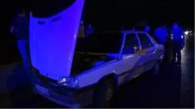 Adana'da aynı anda aynı yerde iki kaza: 3 yaralı Adana'da aynı anda aynı yerde iki kaza: 3 yaralı