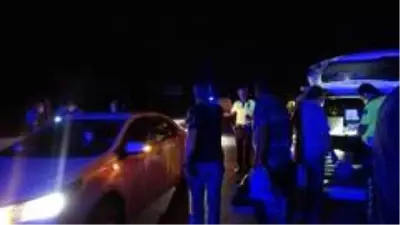 Adana'da aynı anda aynı yerde iki kaza: 3 yaralı Adana'da aynı anda aynı yerde iki kaza: 3 yaralı