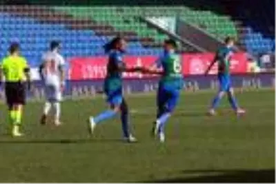 Aytemiz Alanyaspor: 1-1 Aytemiz Alanyaspor: 1-1
