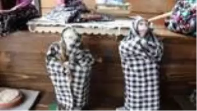 'Azet Bacı ve Hamdi Dayı' Barbie bebeğe karşı 'Azet Bacı ve Hamdi Dayı' Barbie bebeğe karşı