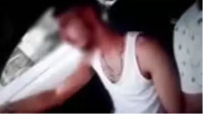 Bir ayda 7 otomobil ve 1 motosiklet çaldığı gerekçesiyle 3 şüpheli yakalandı Bir ayda 7 otomobil ve 1 motosiklet çaldığı gerekçesiyle 3 şüpheli yakalandı