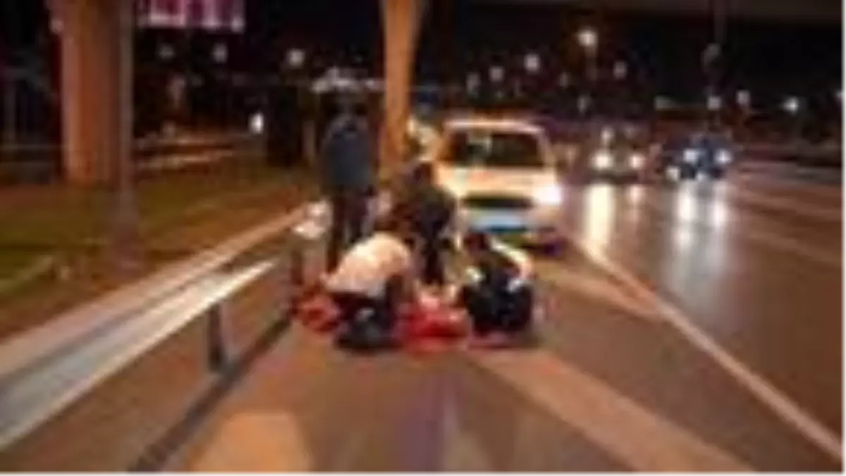 D-100 Karayolu'nda baygın halde bulunan kadını vatandaşlar fark etti