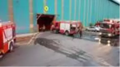 Son dakika haberi: Fabrikadaki yangın korkuttu Son dakika haberi: Fabrikadaki yangın korkuttu