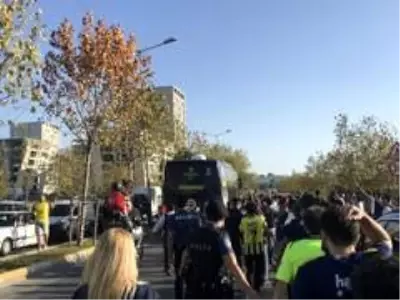 Fenerbahçe, derbiye coşkuyla uğurlandı Fenerbahçe, derbiye coşkuyla uğurlandı