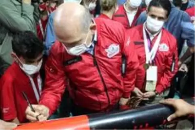 İçişleri Bakanı Soylu: 'Söylenecek değil, yapılacak işler yapılıyor' İçişleri Bakanı Soylu: 'Söylenecek değil, yapılacak işler yapılıyor'