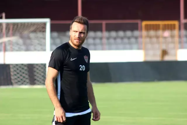 İlk Süper Lig maçına 36 yaşında çıkan Hataysporlu Mesut Çaytemel'den gençlere tavsiye: Vazgeçmemeleri lazım İlk Süper Lig maçına 36 yaşında çıkan Hataysporlu Mesut Çaytemel'den gençlere tavsiye: Vazgeçmemeleri lazım