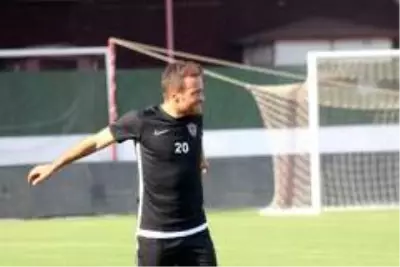 İlk Süper Lig maçına 36 yaşında çıkan Hataysporlu Mesut Çaytemel'den gençlere tavsiye: Vazgeçmemeleri lazım