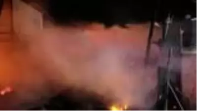 Son dakika haber! Kocaeli'de palet fabrikasında yangın (2) Son dakika haber! Kocaeli'de palet fabrikasında yangın (2)