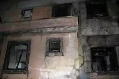 Kocaeli'deki palet fabrikası yangını 2 saatte kontrol altına alındı Kocaeli'deki palet fabrikası yangını 2 saatte kontrol altına alındı