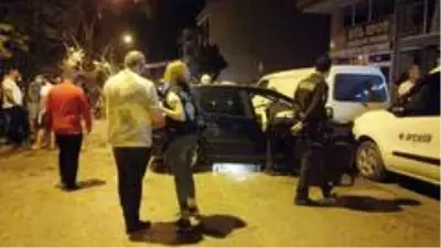 Son dakika haberi! Kontrolden çıkan otomobil önce ağaca sonra da park halindeki araçlara çarptı Son dakika haberi! Kontrolden çıkan otomobil önce ağaca sonra da park halindeki araçlara çarptı