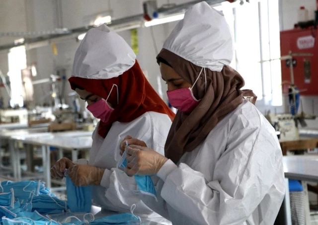 Korona virüsü etkisizleştiren maskede seri üretime geçildi - Adana