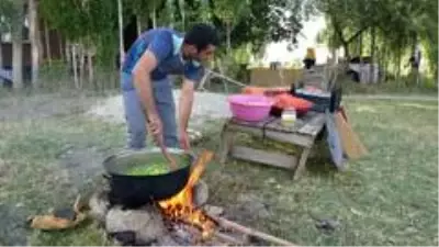 Muş'ta kışlık konserve hazırlığı Muş'ta kışlık konserve hazırlığı
