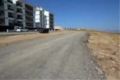 Odunpazarı'ndan Emek Mahallesi'nde yeni yol çalışması Odunpazarı'ndan Emek Mahallesi'nde yeni yol çalışması