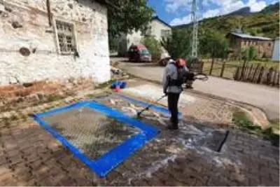 Ot biçme makinesiydi halı yıkama makinesi oldu Ot biçme makinesiydi halı yıkama makinesi oldu