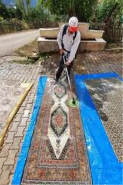 Ot biçme makinesiydi halı yıkama makinesi oldu Ot biçme makinesiydi halı yıkama makinesi oldu