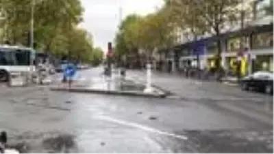 Paris'te 'arabasız gün' uygulaması rağbet görmedi - PARİS Paris'te 'arabasız gün' uygulaması rağbet görmedi - PARİS