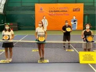 Sağlık çalışanlarına spor morali Sağlık çalışanlarına spor morali