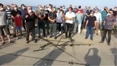 Samsun'da amatör olta balıkçıları eylem yaptılar Samsun'da amatör olta balıkçıları eylem yaptılar