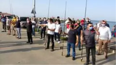 Samsun'da amatör olta balıkçıları eylem yaptılar Samsun'da amatör olta balıkçıları eylem yaptılar