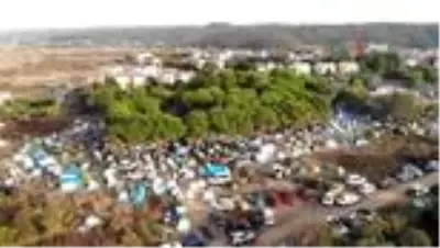 Şile'de kamp yapan gençlerin festivali pes dedirtti Şile'de kamp yapan gençlerin festivali pes dedirtti