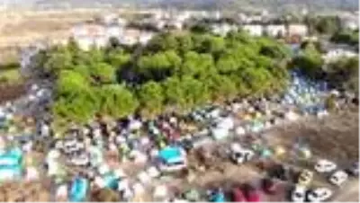 Şile'de kamp yapan gençlerin festivali pes dedirtti Şile'de kamp yapan gençlerin festivali pes dedirtti