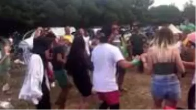 Şile'de koronavirüse aldırış etmeden festival düzenleyen sorumsuzlara ceza yağdı Şile'de koronavirüse aldırış etmeden festival düzenleyen sorumsuzlara ceza yağdı