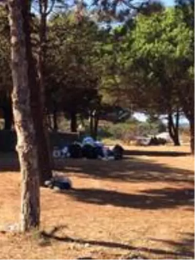 Şile'de sosyal mesafe ve maske kuralına uymayan kampçılara jandarma baskın yaptı Şile'de sosyal mesafe ve maske kuralına uymayan kampçılara jandarma baskın yaptı