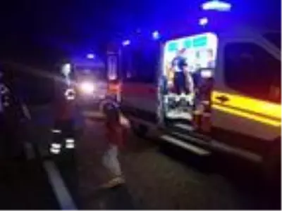 Siverek'te, şarampole devrilen minibüsteki 7 kişi yaralandı Siverek'te, şarampole devrilen minibüsteki 7 kişi yaralandı
