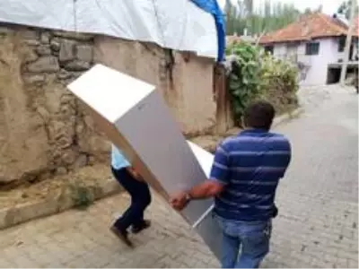 Şuhut Kaymakamlığı'ndan eğitime anlamlı destek Şuhut Kaymakamlığı'ndan eğitime anlamlı destek