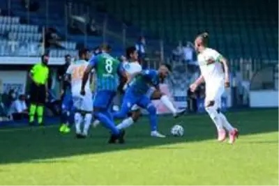 Süper Lig: Çaykur Rizespor: 0 Aytemiz Alanyaspor: 0 (İlk yarı) Süper Lig: Çaykur Rizespor: 0 Aytemiz Alanyaspor: 0 (İlk yarı)
