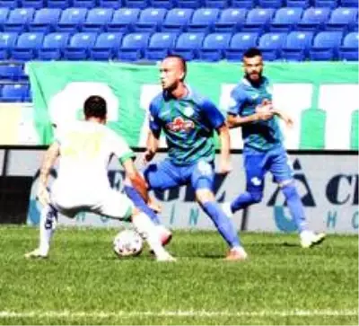 Süper Lig: Çaykur Rizespor: 0 Aytemiz Alanyaspor: 0 (İlk yarı) Süper Lig: Çaykur Rizespor: 0 Aytemiz Alanyaspor: 0 (İlk yarı)