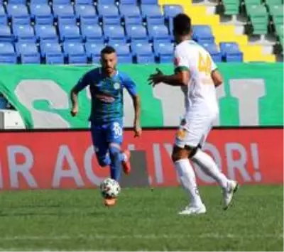 Çaykur Rizespor 3'ncü haftayı berabere tamamladı Çaykur Rizespor 3'ncü haftayı berabere tamamladı