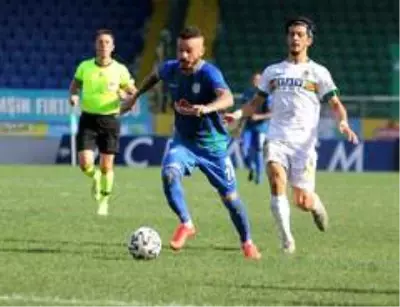 Çaykur Rizespor 3'ncü haftayı berabere tamamladı Çaykur Rizespor 3'ncü haftayı berabere tamamladı