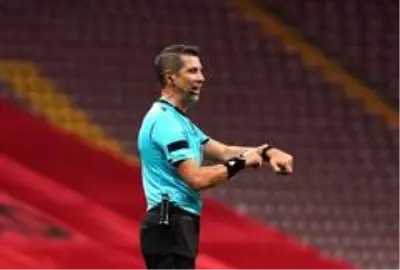 Galatasaray - Fenerbahçe karşılaşması 0-0 eşitlikle sona erdi Galatasaray - Fenerbahçe karşılaşması 0-0 eşitlikle sona erdi